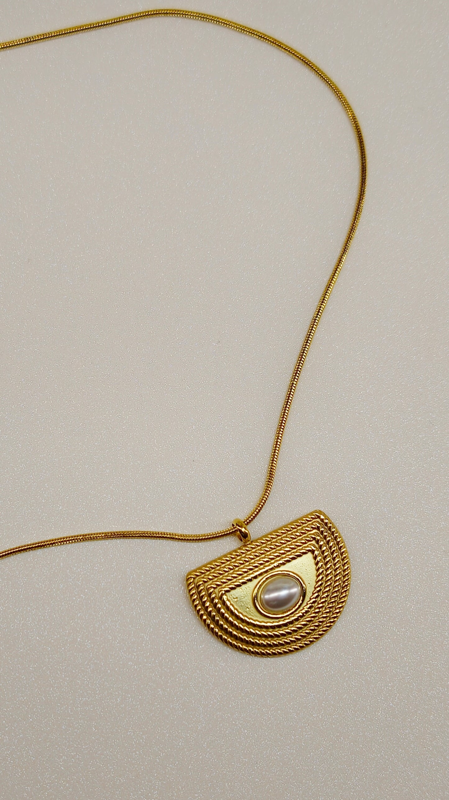 Collier Vénézuela acier inoxydable